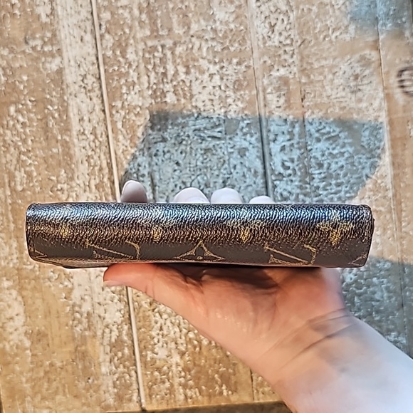 SOLD!!!  Louis Vuitton Monogram Porte Papier Zipper Bifold Wallet EUC with COA - Picture 6 of 15